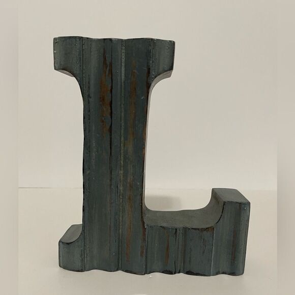 Wooden Letter “L.” - Picture 3 of 4